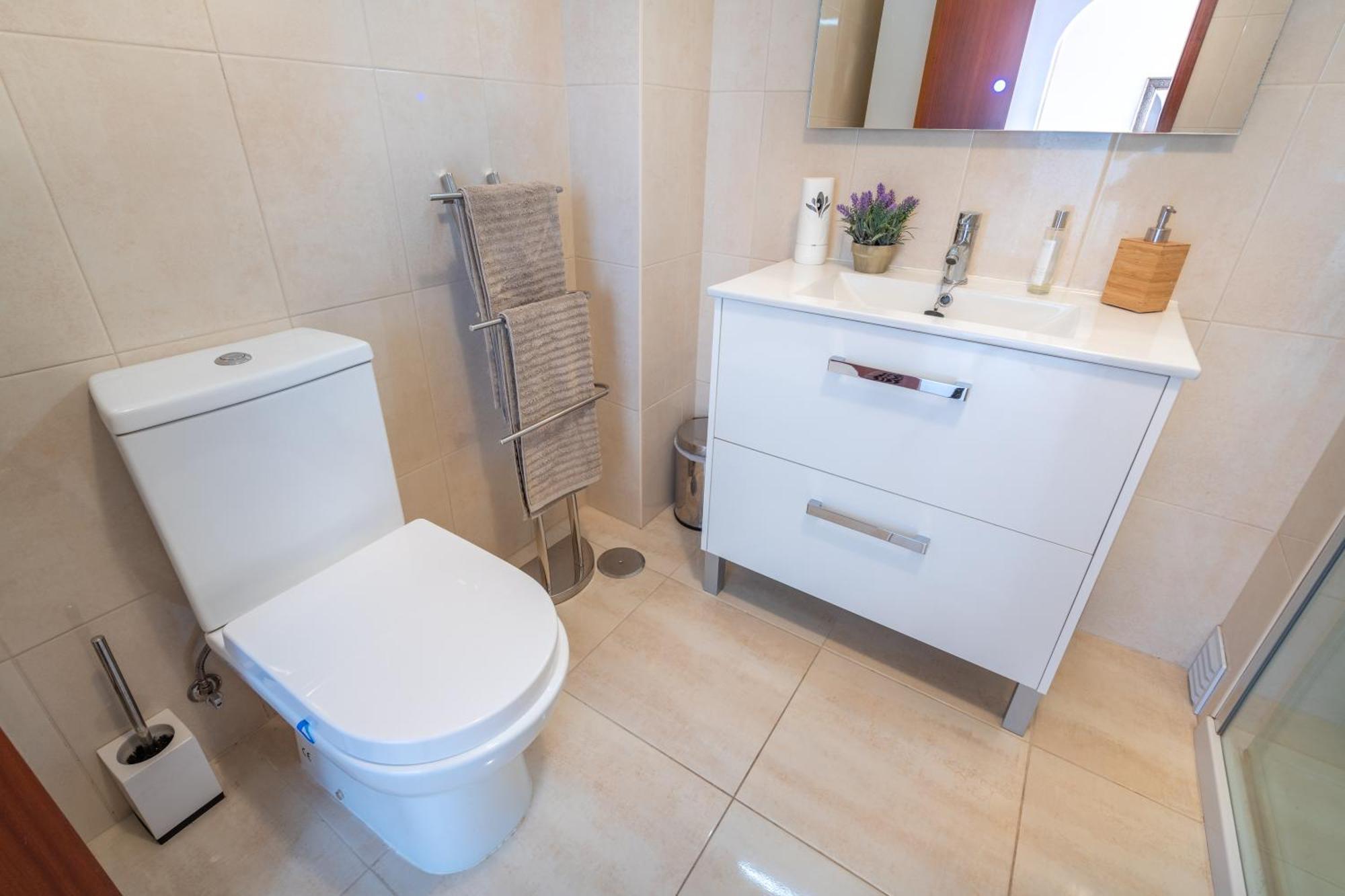 Algarsun - Idealy Situated With Modern Comfort Apartment *